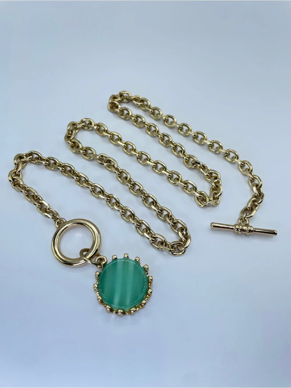 Gold Tone Faux Green Malachite Pendant Toggle Necklace Round Charm Statement